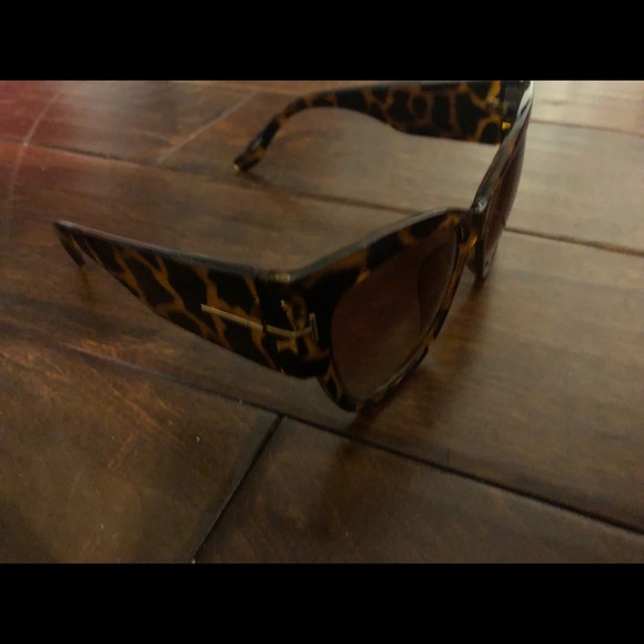 Sunglasses - Picture 7 of 10